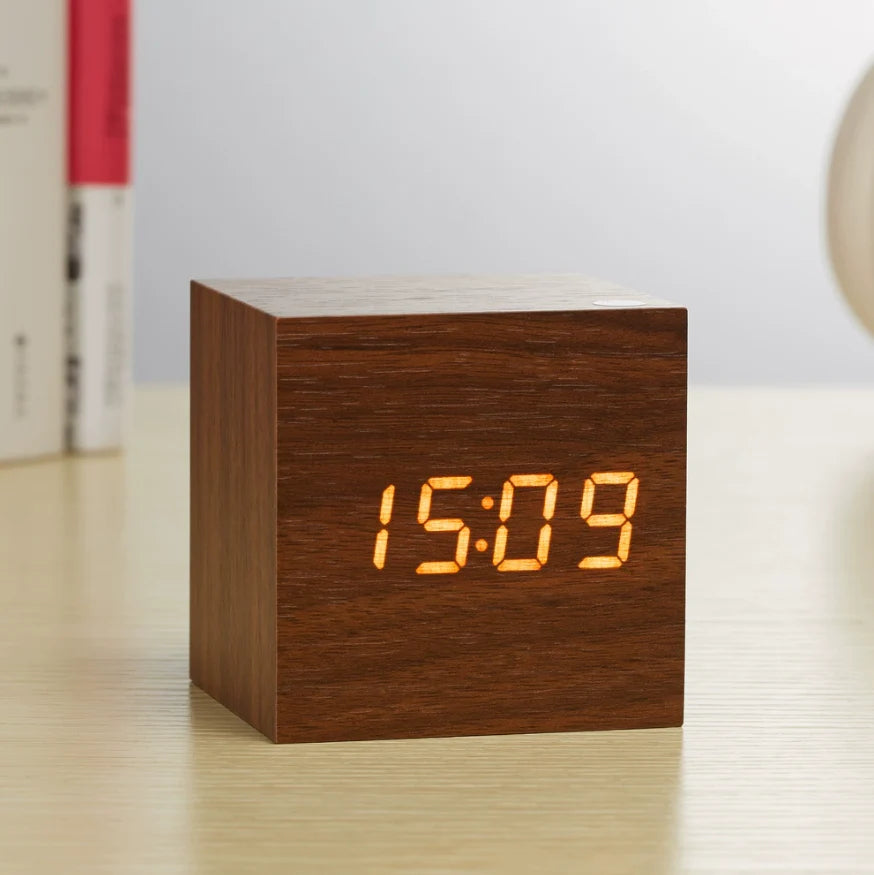 Minimalist Wooden LED Table Clock – Modern Alarm Clock with Voice Control & Temperature Display